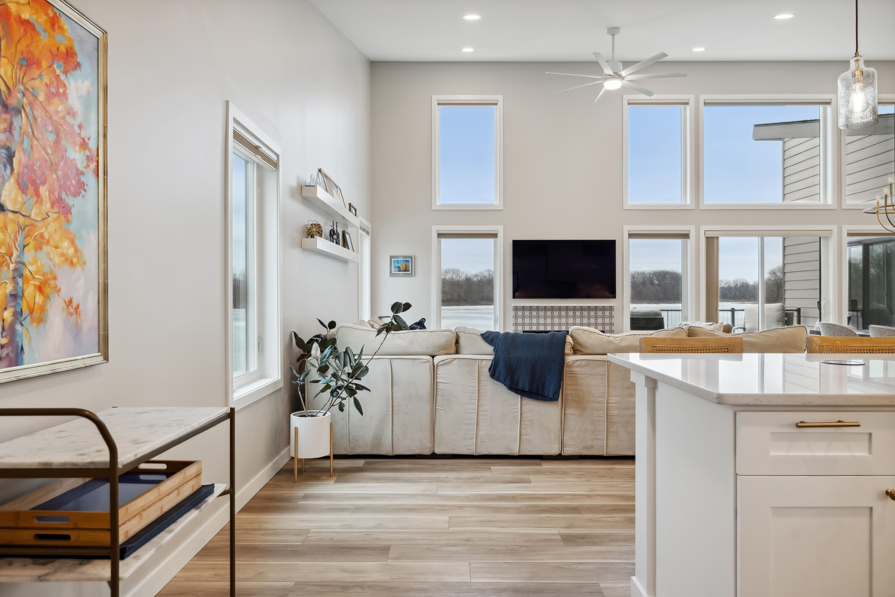 169 W Mcclung Road 301