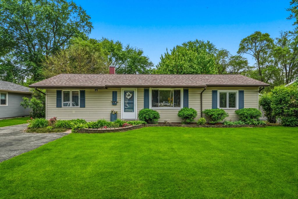 Photo of 5237 Stone Avenue, Portage, IN 46368 (MLS # 839220)