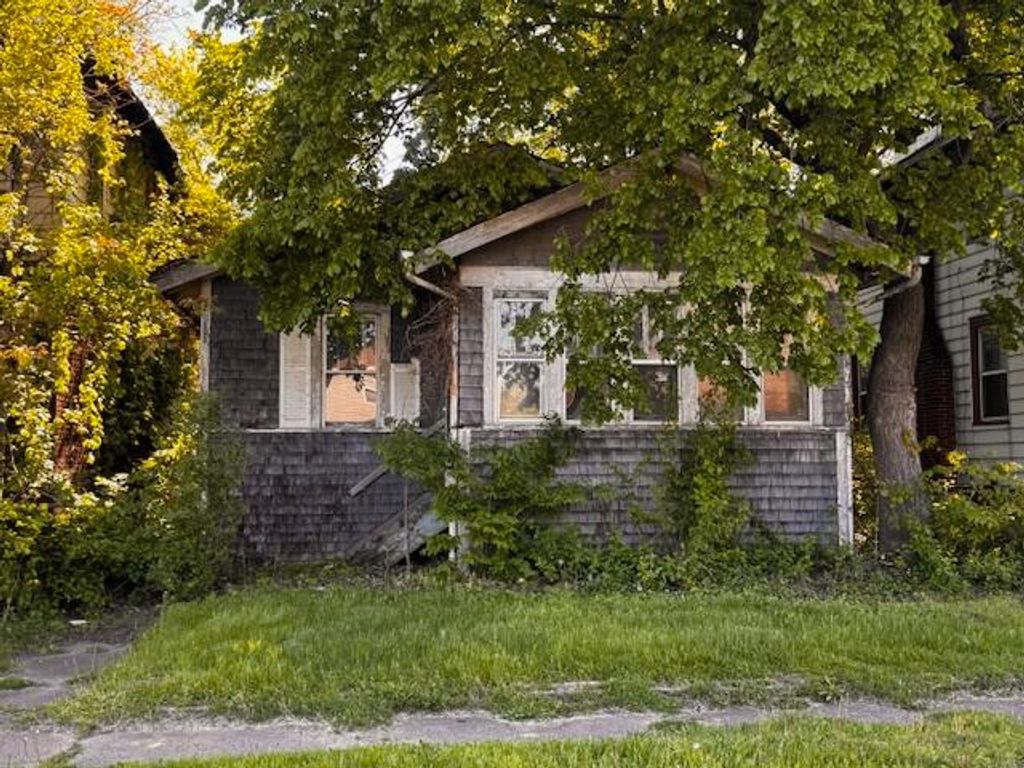 Photo of 709 Vermont Street, Gary, IN 46402 (MLS # 839339)