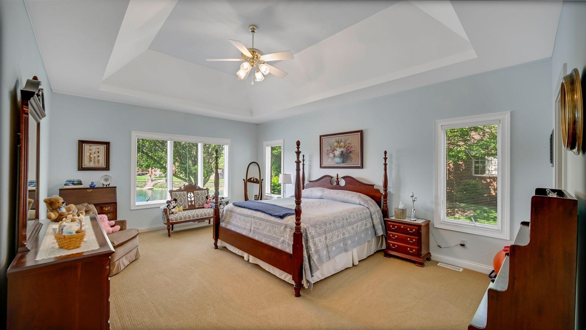 Highland, Indiana 46322, United States, 3 Bedrooms Bedrooms, ,3 BathroomsBathrooms,Residential,Pending,142514