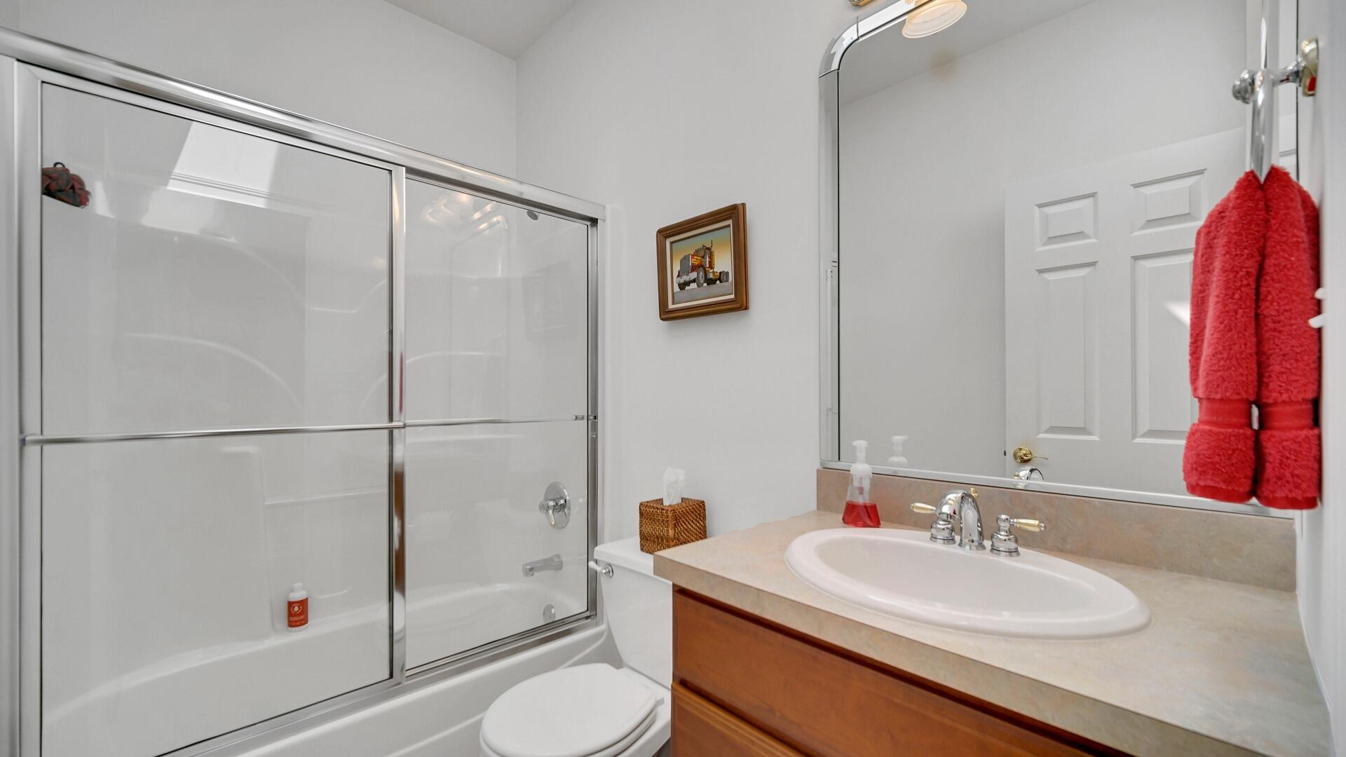 Highland, Indiana 46322, United States, 3 Bedrooms Bedrooms, ,3 BathroomsBathrooms,Residential,Pending,142514