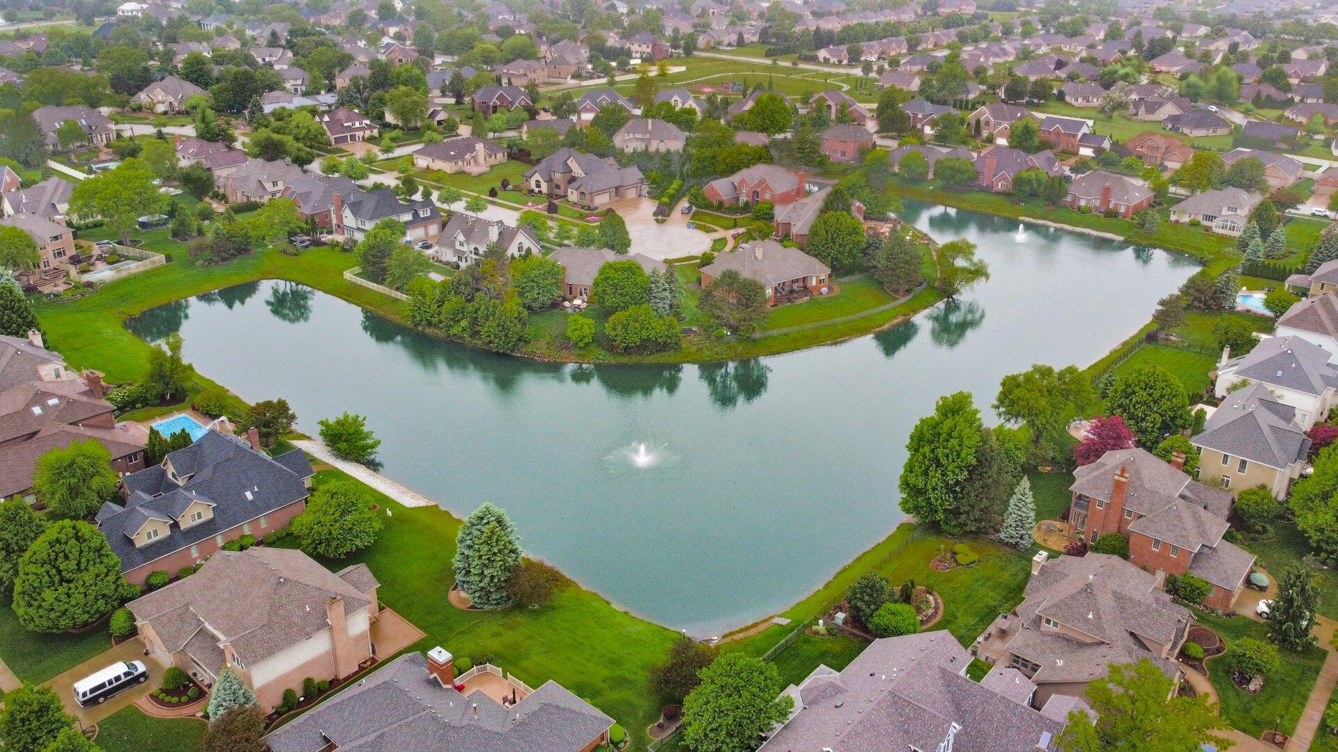 Highland, Indiana 46322, United States, 3 Bedrooms Bedrooms, ,3 BathroomsBathrooms,Residential,Pending,142514