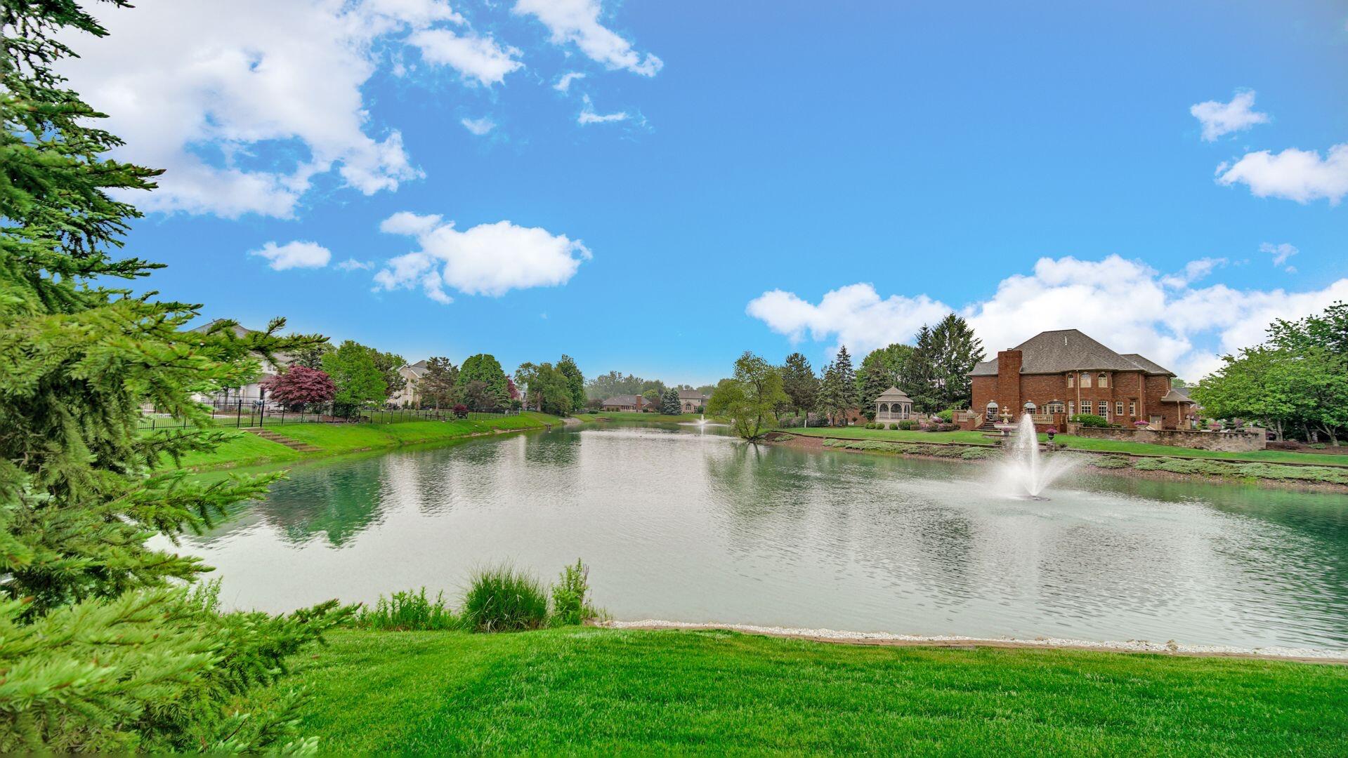 Highland, Indiana 46322, United States, 3 Bedrooms Bedrooms, ,3 BathroomsBathrooms,Residential,Pending,142514