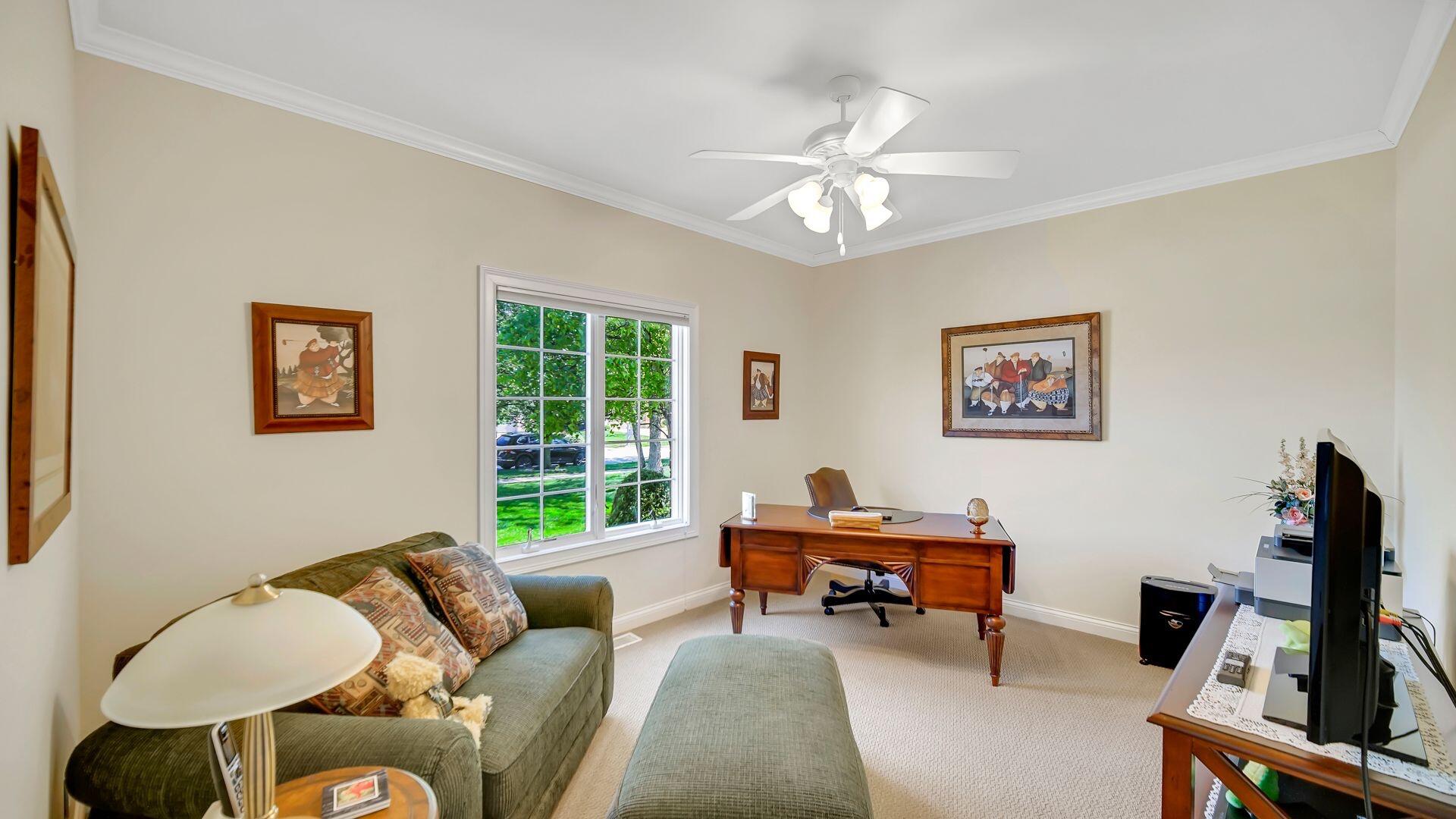 Highland, Indiana 46322, United States, 3 Bedrooms Bedrooms, ,3 BathroomsBathrooms,Residential,Pending,142514