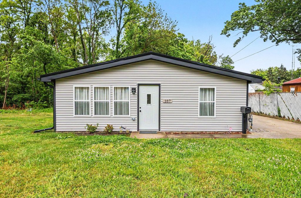 Photo of 107 Grove Street, Michigan City, IN 46360 (MLS # 839946)