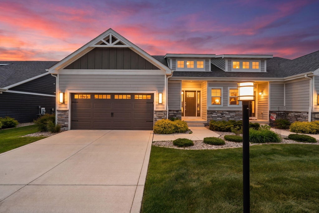 Photo of 10810 Scarlett Oak Drive, Saint John, IN 46373 (MLS # 840810)