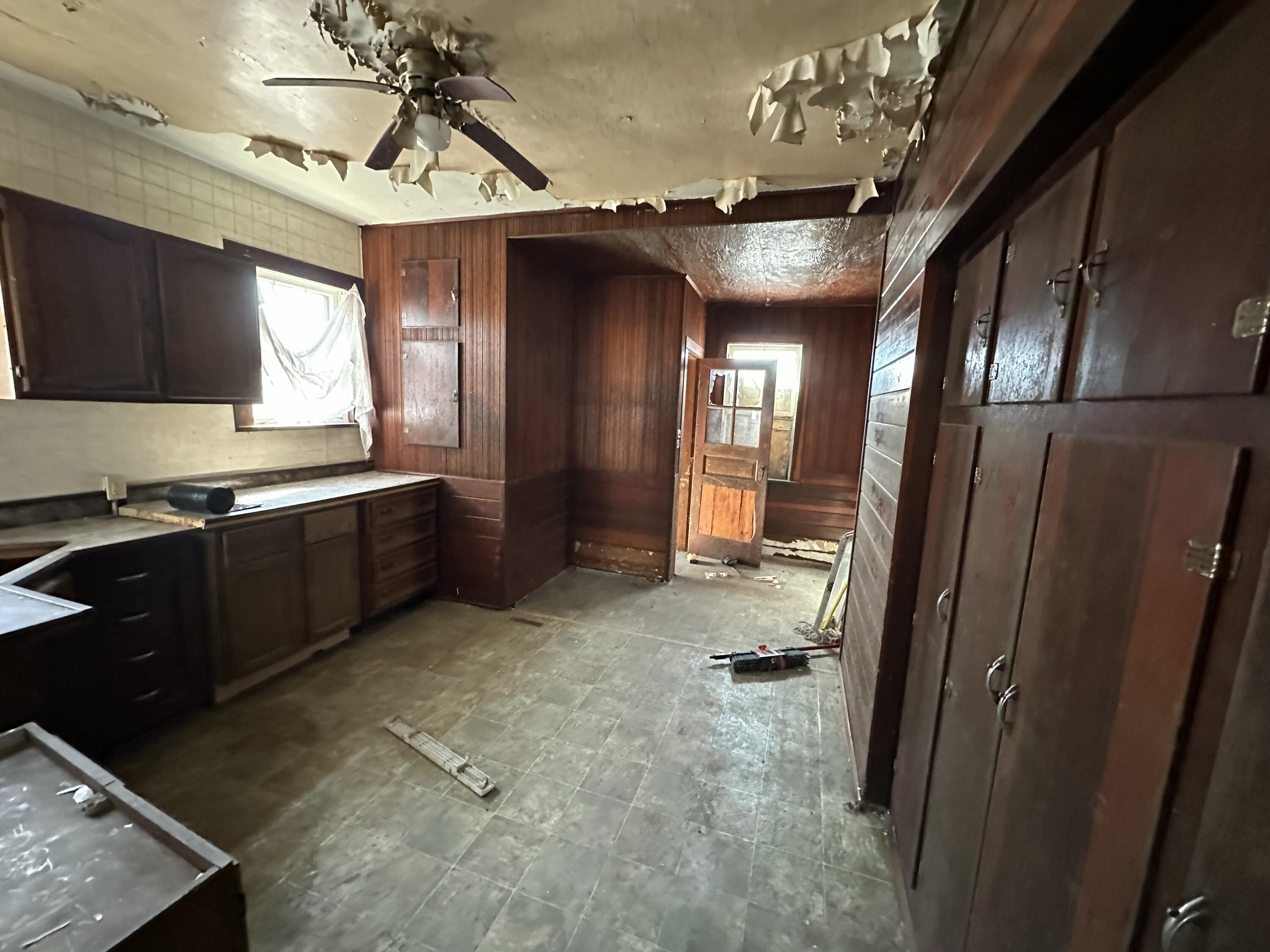 Gary, Indiana 46409, United States, 2 Bedrooms Bedrooms, ,1 BathroomBathrooms,Residential,Active,106063