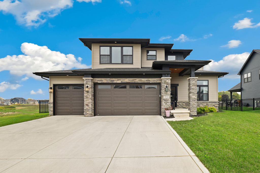 Photo of 9930 Beacon Pointe Lane, Cedar Lake, IN 46303 (MLS # 838848)