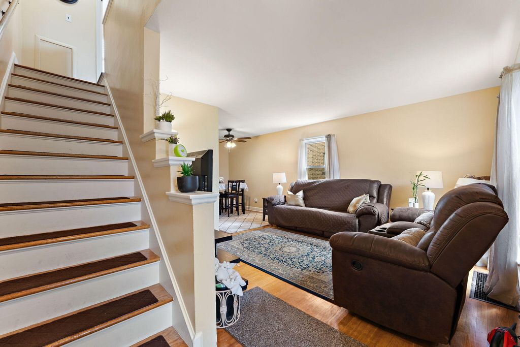 Photo of 237 Hollywood Avenue, Munster, IN 46321 (MLS # 839514)