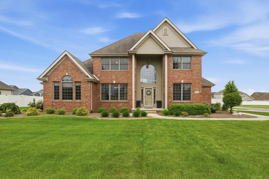 Photo of 9111 W 96th Place, Saint John, IN 46373 (MLS # 840136)