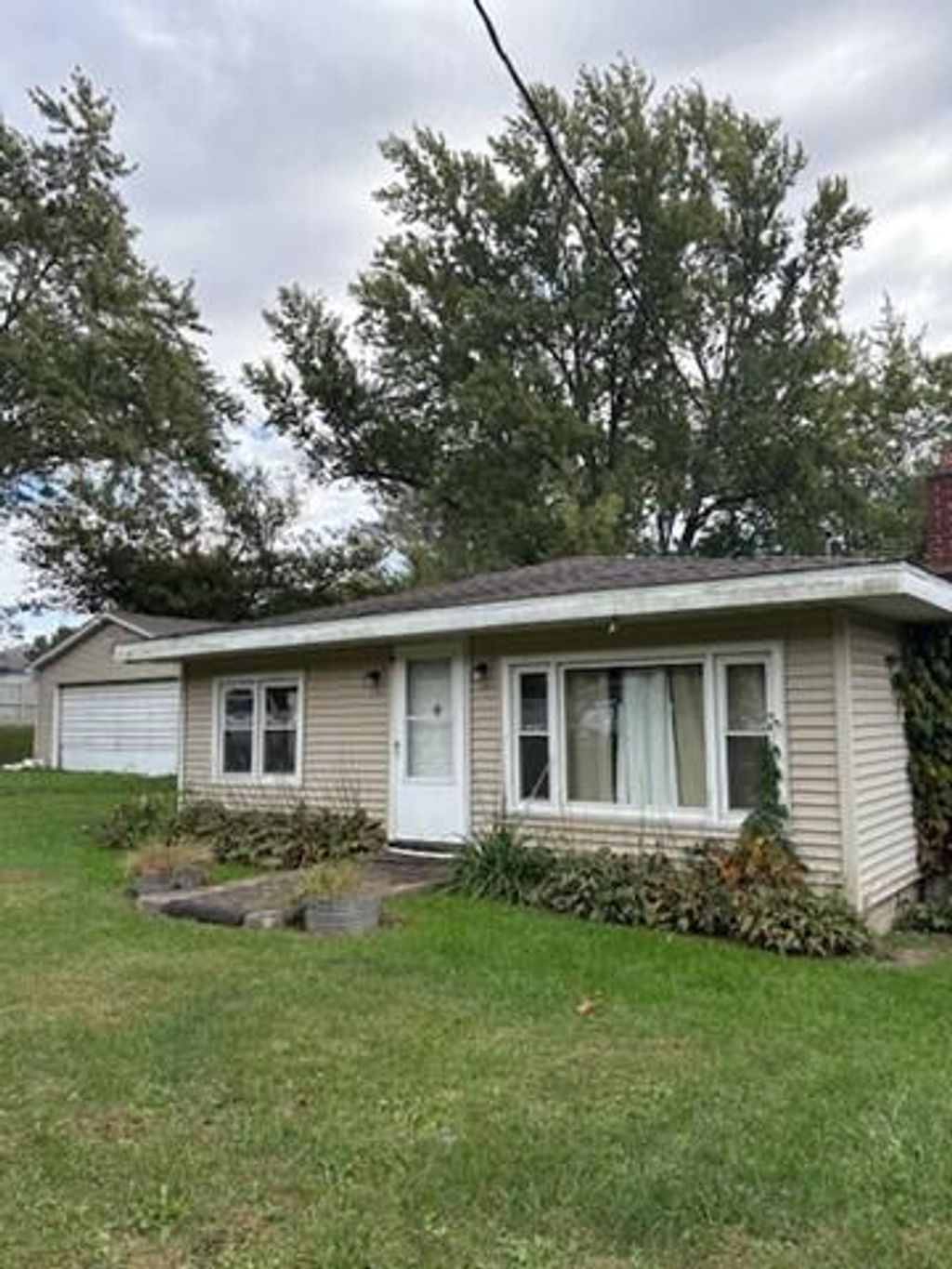 Photo of 5527 W 153rd Avenue, Lowell, IN 46356 (MLS # 829715)