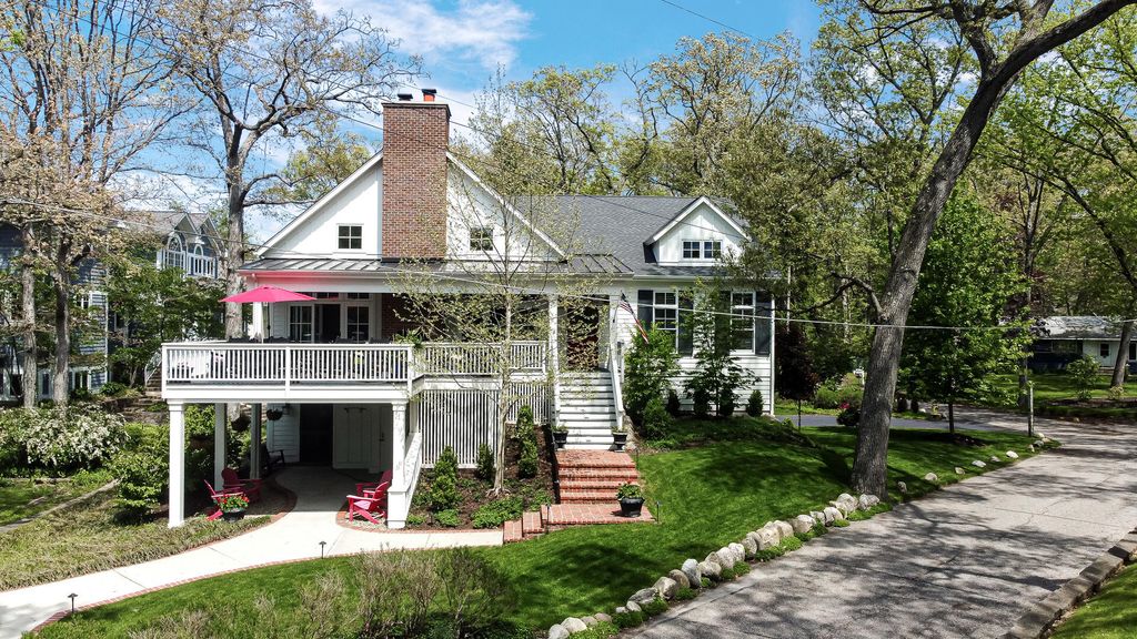 Photo of 3402 Iroquois Trail, Michigan City, IN 46360 (MLS # 839540)