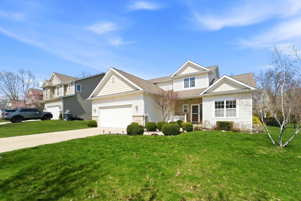 Photo of 65 Steinbeck Drive, Valparaiso, IN 46383 (MLS # 836757)