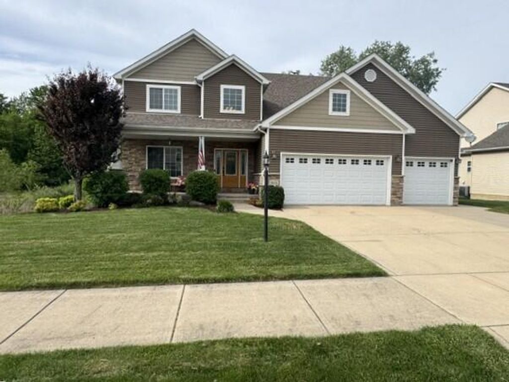 Photo of 508 Pine Trail Drive, Chesterton, IN 46304 (MLS # 839586)
