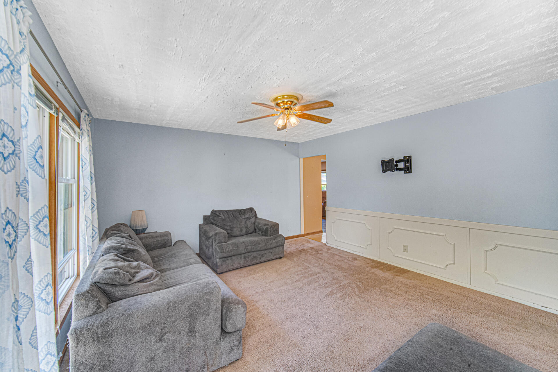 2101 Hollandale Drive