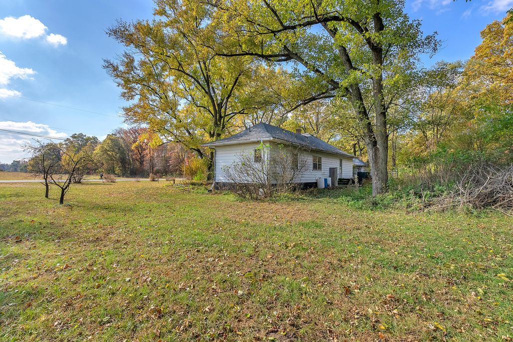 Photo of 2240 W 500 S, North Judson, IN 46366 (MLS # 831248)