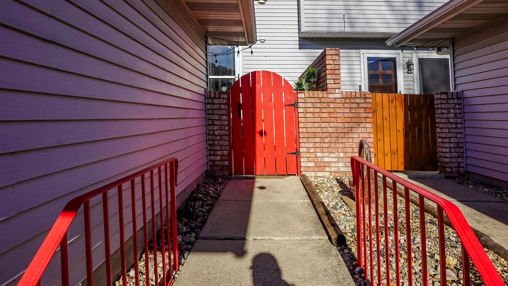 Photo of 2590 Brookwood Drive, Crown Point, IN 46307 (MLS # 832744)