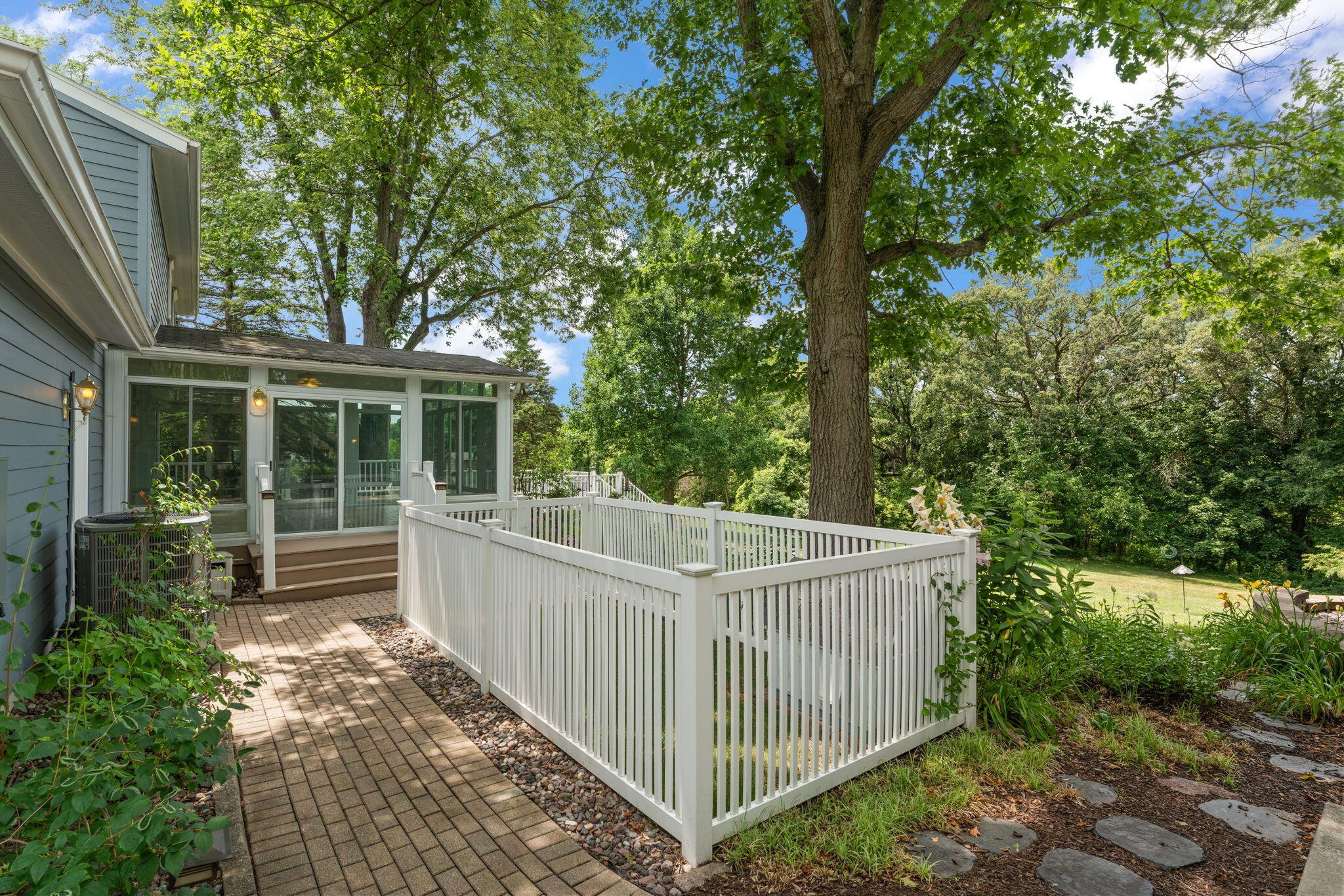 Valparaiso, Indiana 46385, United States, 4 Bedrooms Bedrooms, ,3 BathroomsBathrooms,Residential,Pending,171754