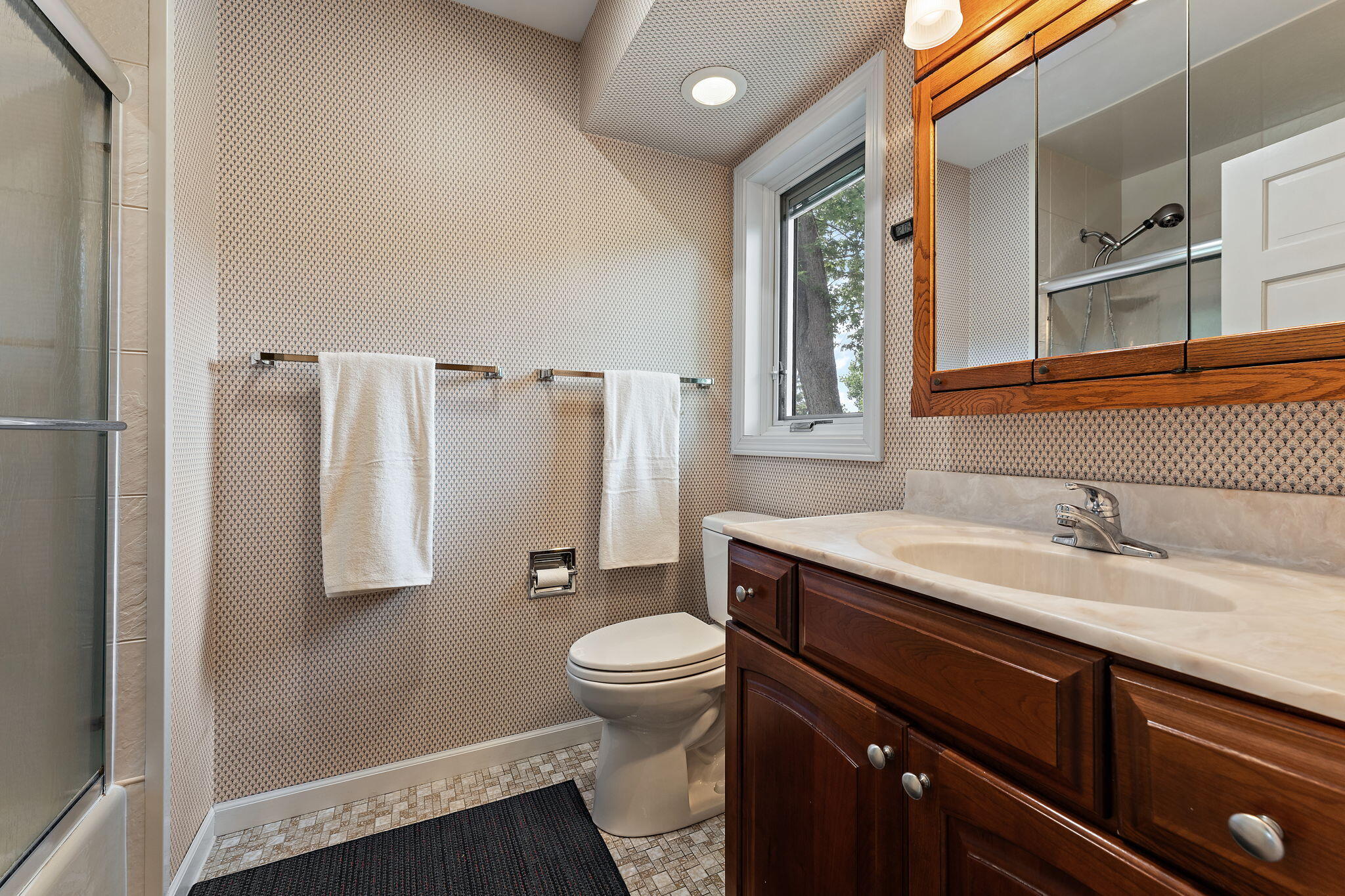 Valparaiso, Indiana 46385, United States, 4 Bedrooms Bedrooms, ,3 BathroomsBathrooms,Residential,Pending,171754