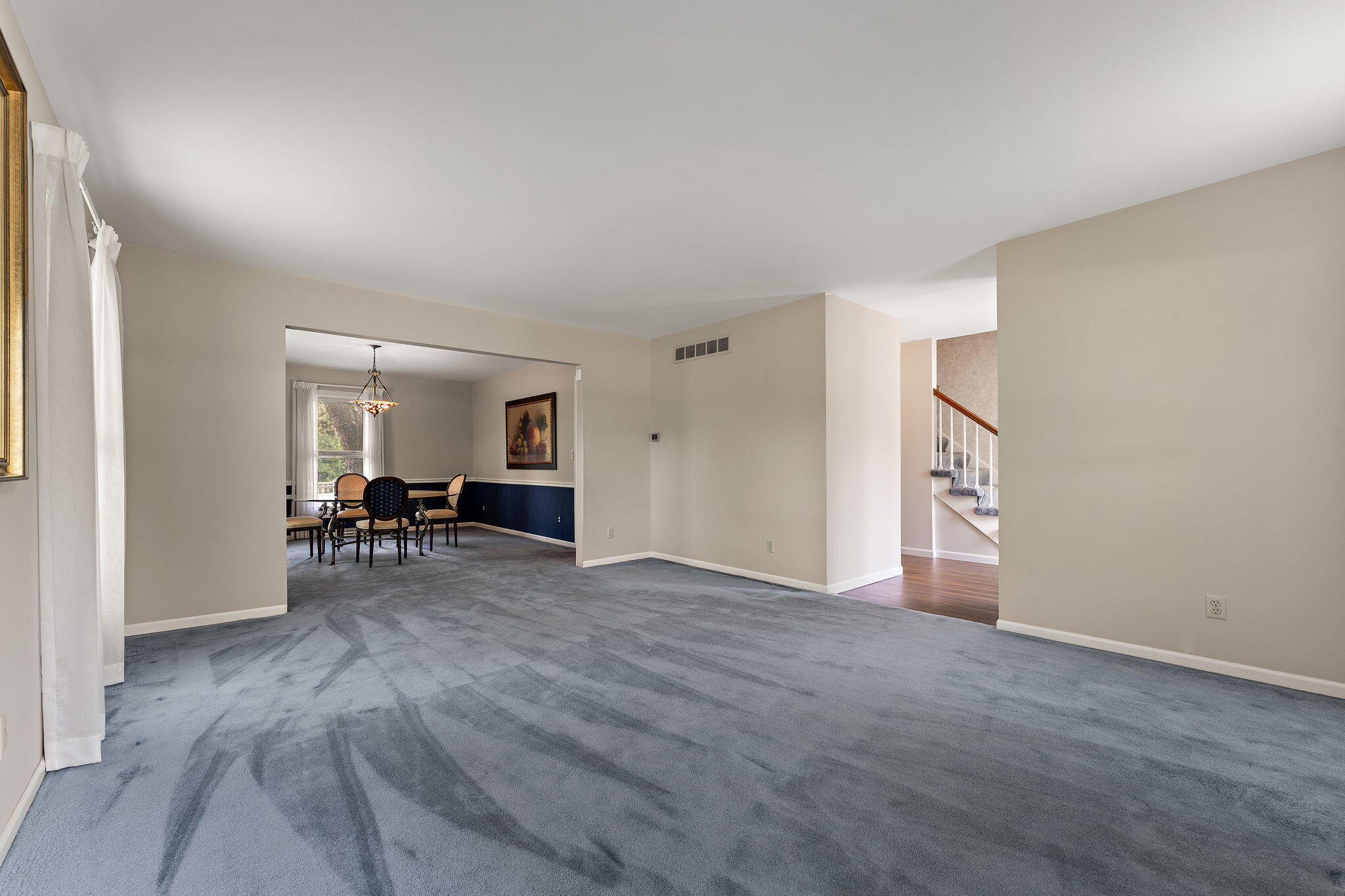 Valparaiso, Indiana 46385, United States, 4 Bedrooms Bedrooms, ,3 BathroomsBathrooms,Residential,Pending,171754