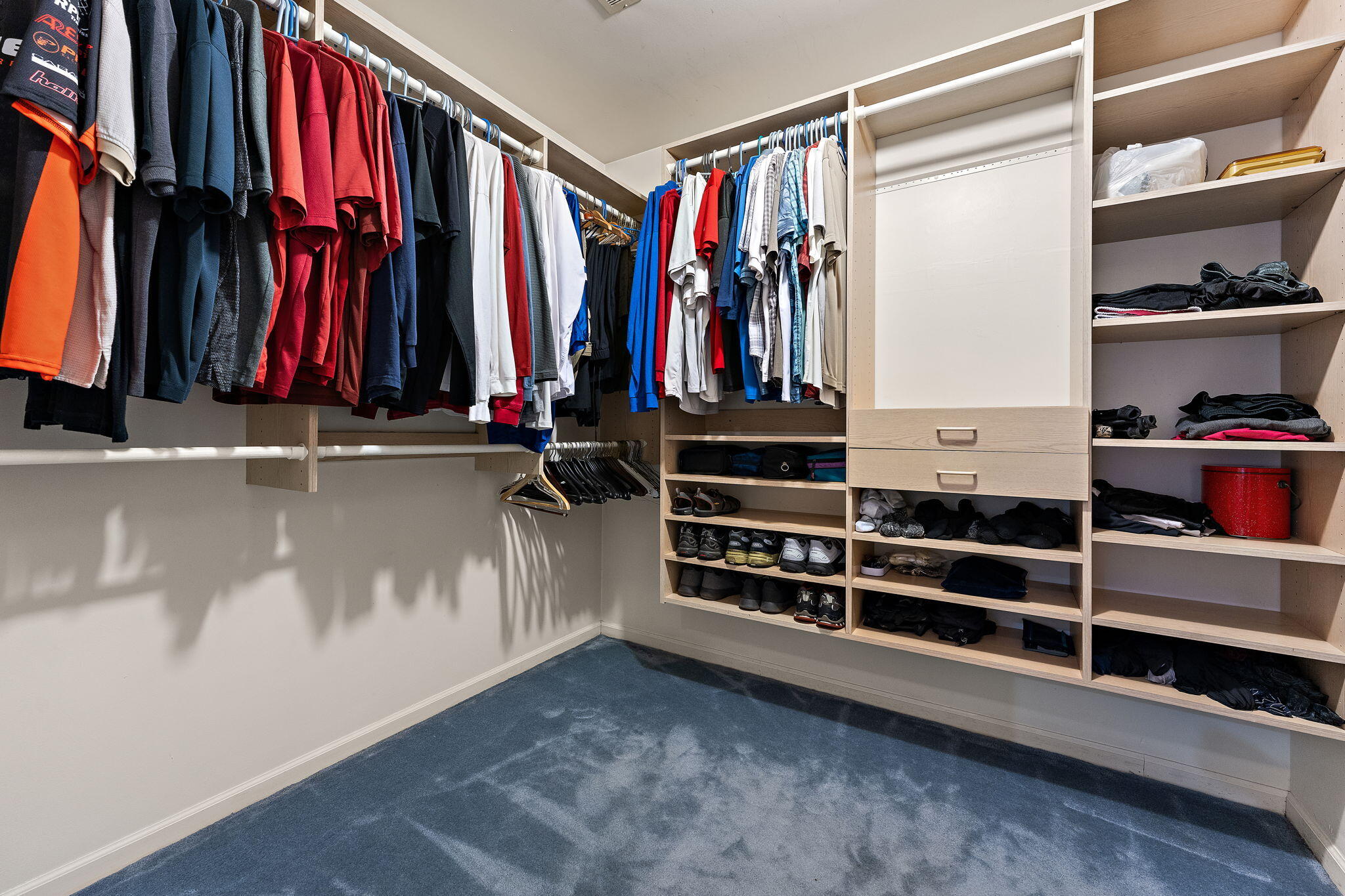 Valparaiso, Indiana 46385, United States, 4 Bedrooms Bedrooms, ,3 BathroomsBathrooms,Residential,Pending,171754