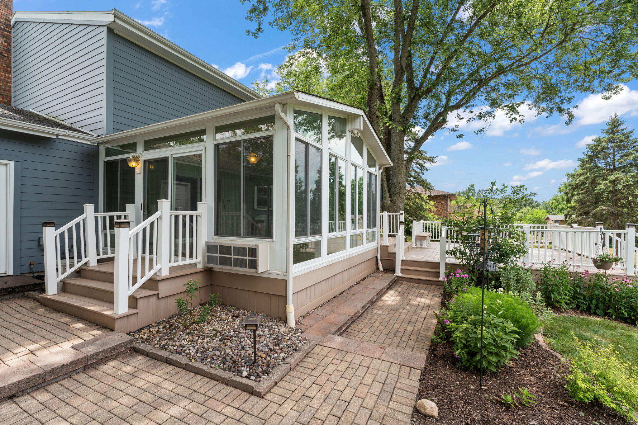 Valparaiso, Indiana 46385, United States, 4 Bedrooms Bedrooms, ,3 BathroomsBathrooms,Residential,Pending,171754