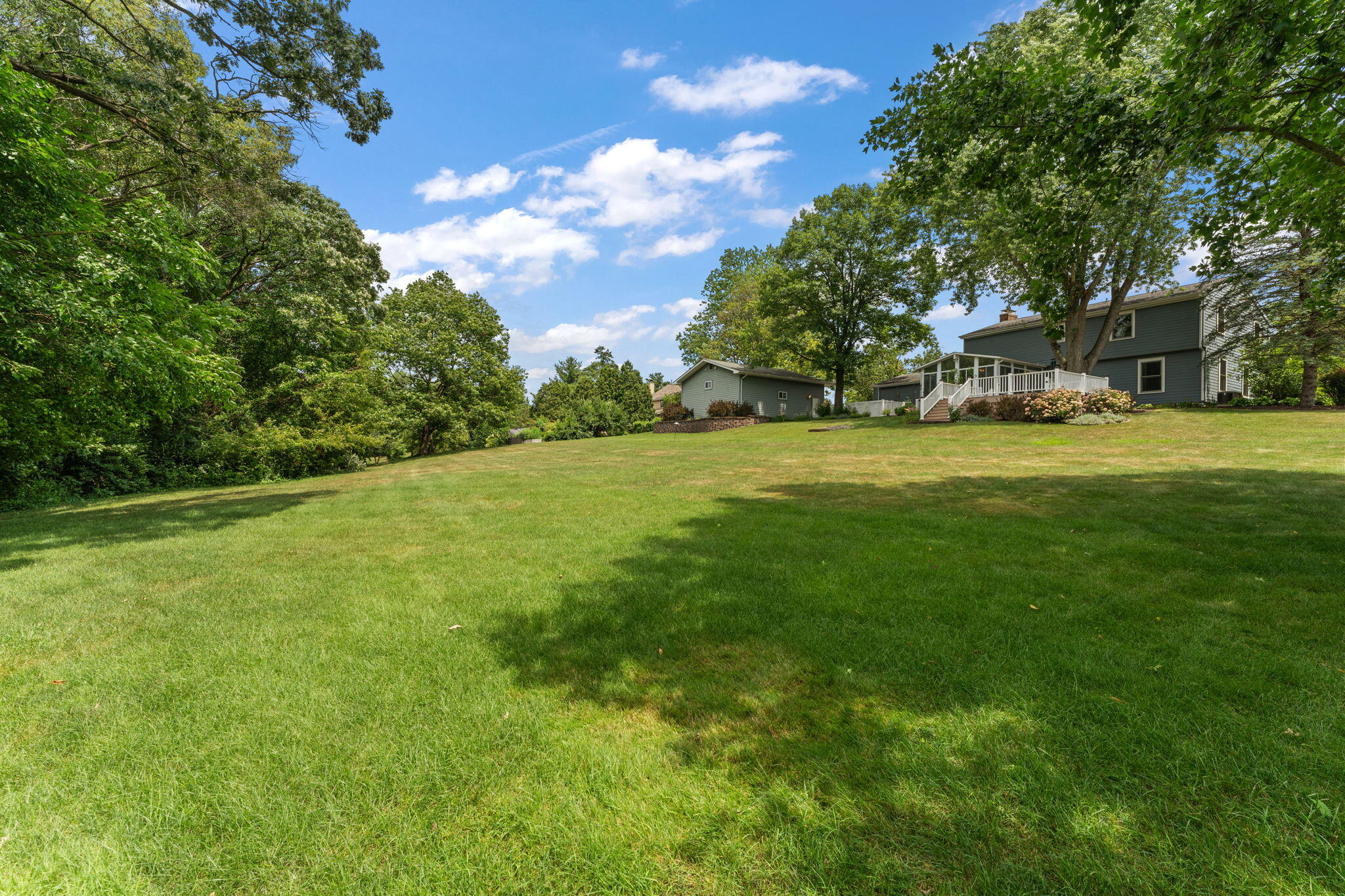 Valparaiso, Indiana 46385, United States, 4 Bedrooms Bedrooms, ,3 BathroomsBathrooms,Residential,Pending,171754