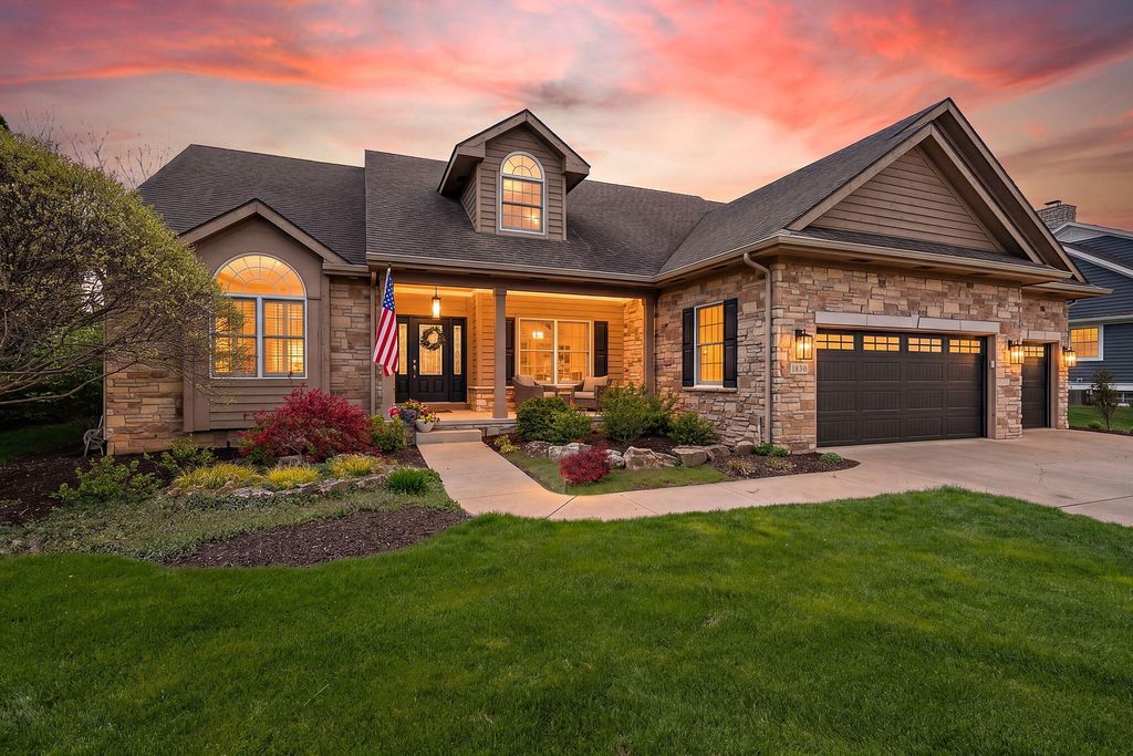 Photo of 1830 Tour Trace, Chesterton, IN 46304 (MLS # 837535)