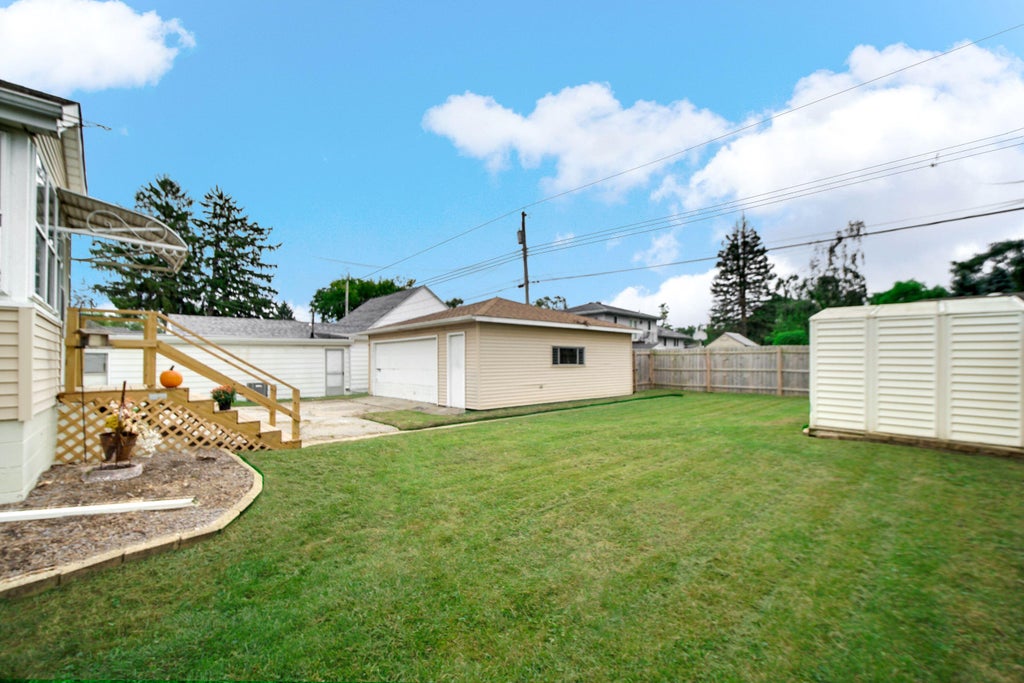 Photo of 3446 Highway Avenue, Highland, IN 46322 (MLS # 846047)