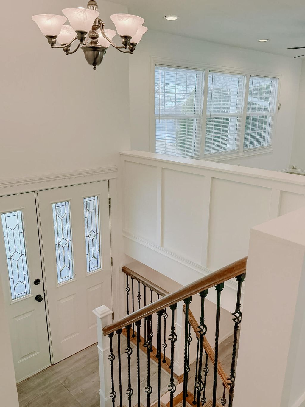 Photo of 919 Seneca Drive, Crown Point, IN 46307 (MLS # 833622)