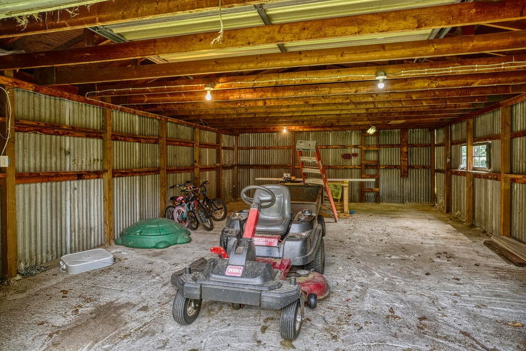 Photo of 9713 N 490 E, DeMotte, IN 46310 (MLS # 842177)