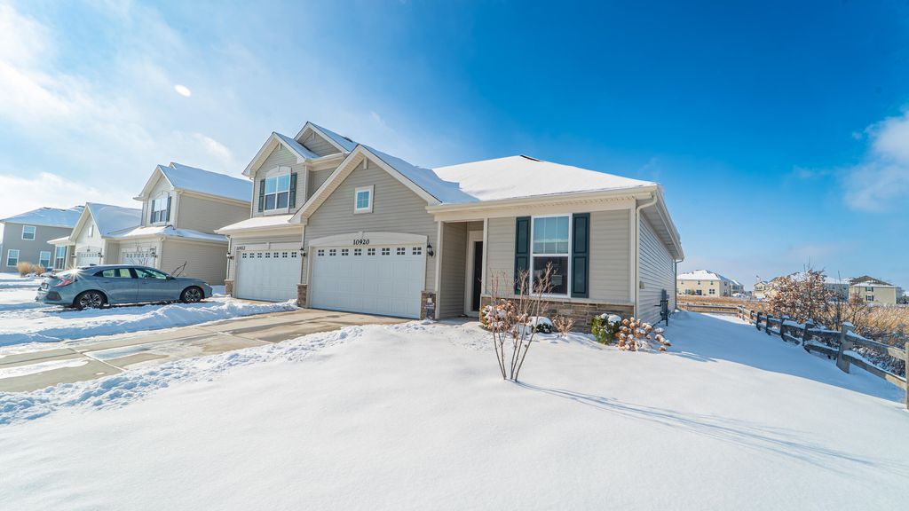 Photo of 10920 Missouri Place, Crown Point, IN 46307 (MLS # 832019)