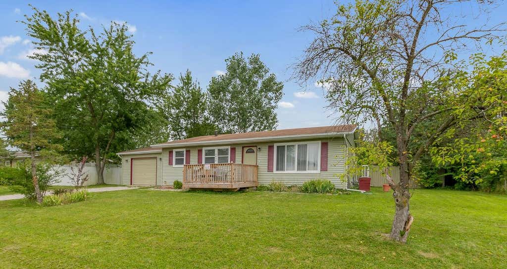 Photo of 4838 N Clover Lane, Michigan City, IN 46360 (MLS # 843367)