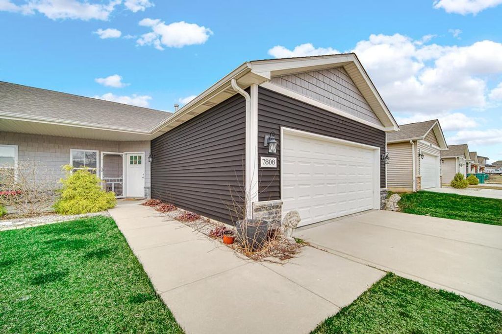 Photo of 7808 Wright Street, Merrillville, IN 46410 (MLS # 837197)