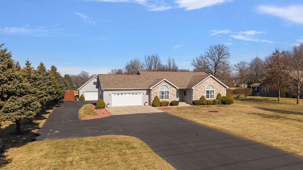 Photo of 9930 W 1100 N, DeMotte, IN 46310 (MLS # 834686)