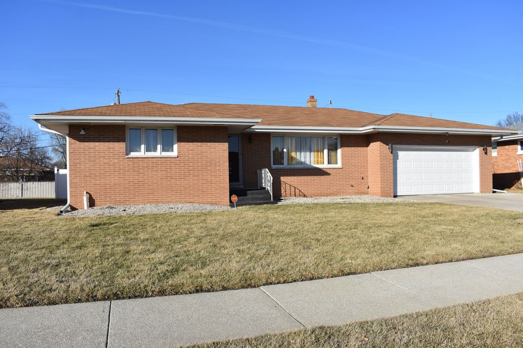 Photo of 300 W 54th Place, Merrillville, IN 46410 (MLS # 834835)