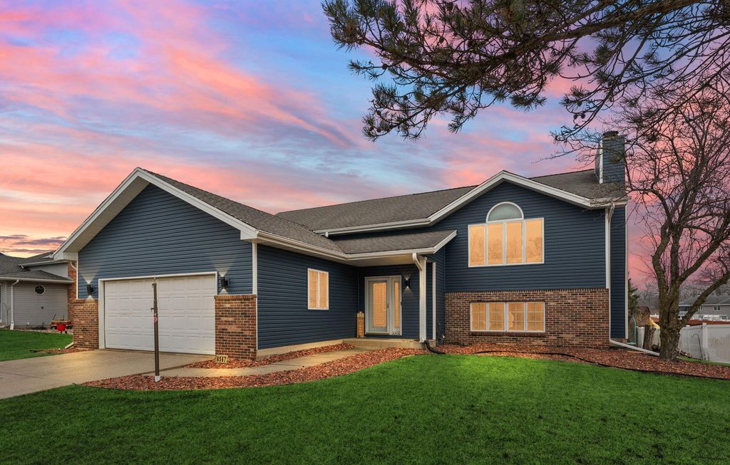 Photo of 8567 Judith Lane, Saint John, IN 46373 (MLS # 835385)