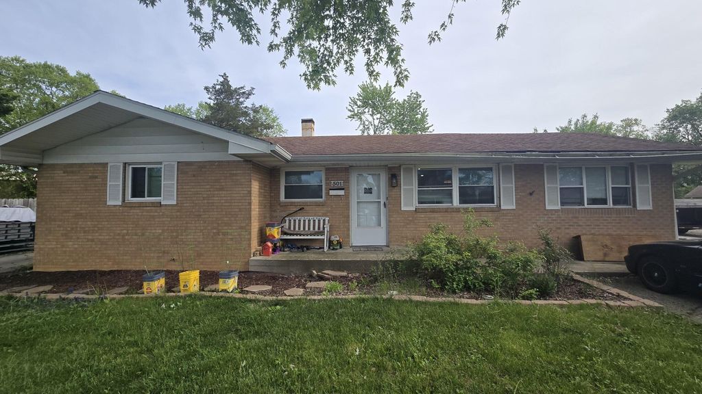 Photo of 501 N Bend Road, Beech Grove, IN 46107 (MLS # 838250)