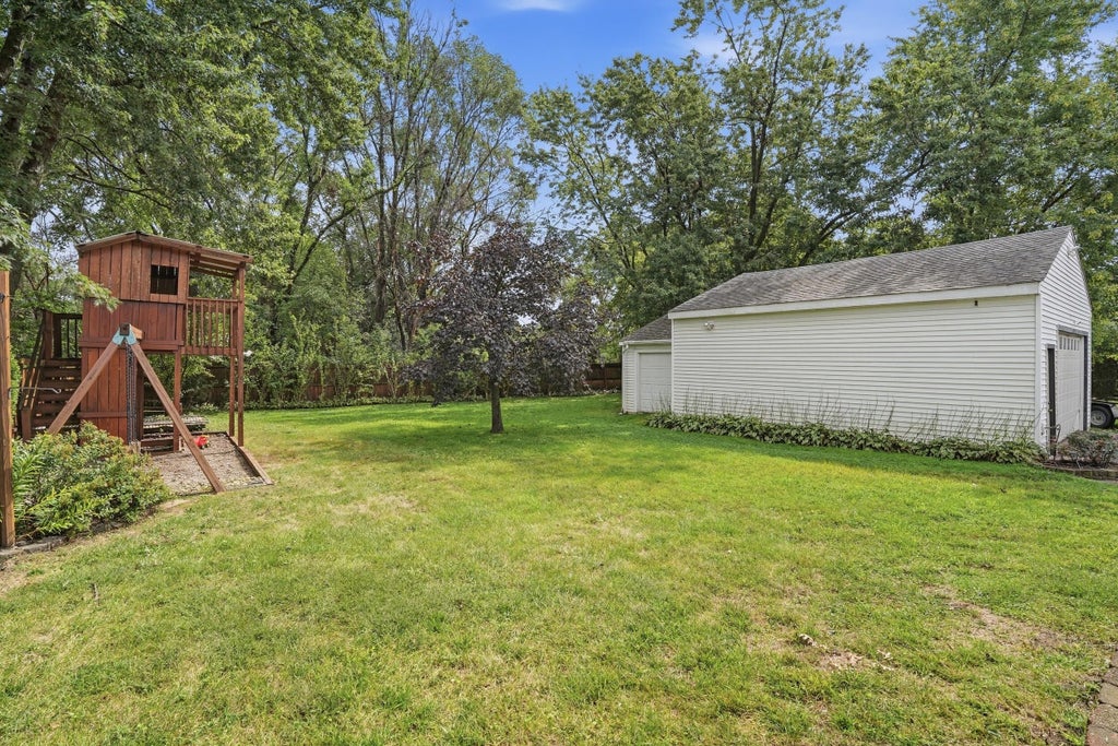 Photo of 2525 Colfax Street, Gary, IN 46406 (MLS # 845671)