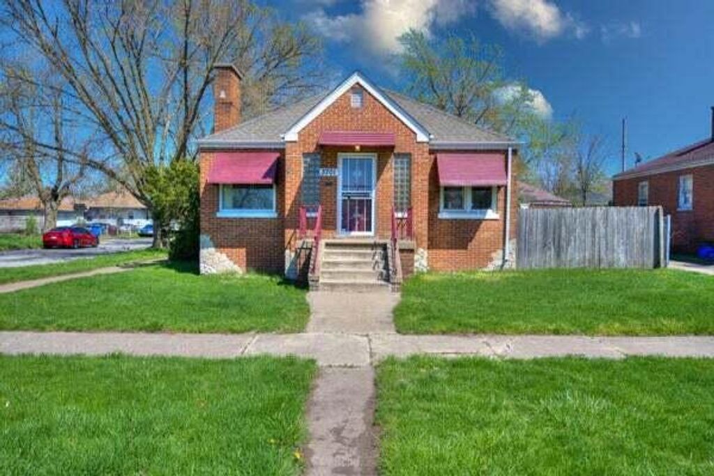 Photo of 3701 Monroe Street, Gary, IN 46408 (MLS # 838381)