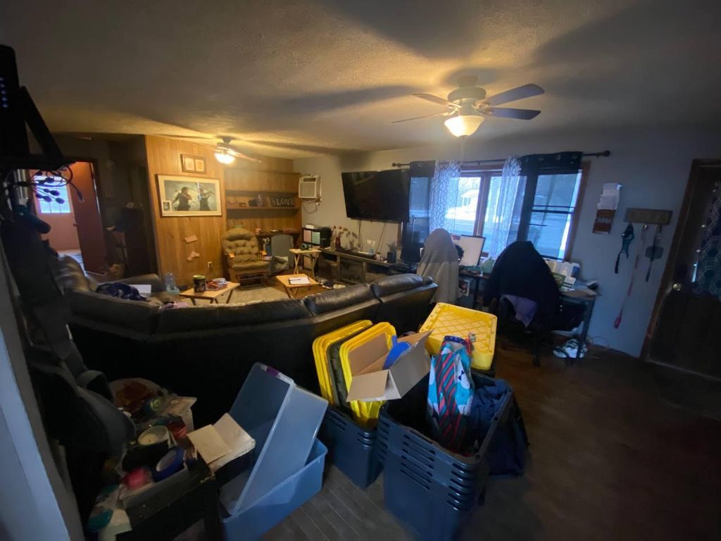 Photo of 203 Kentucky Street, Attica, IN 47918 (MLS # 833821)