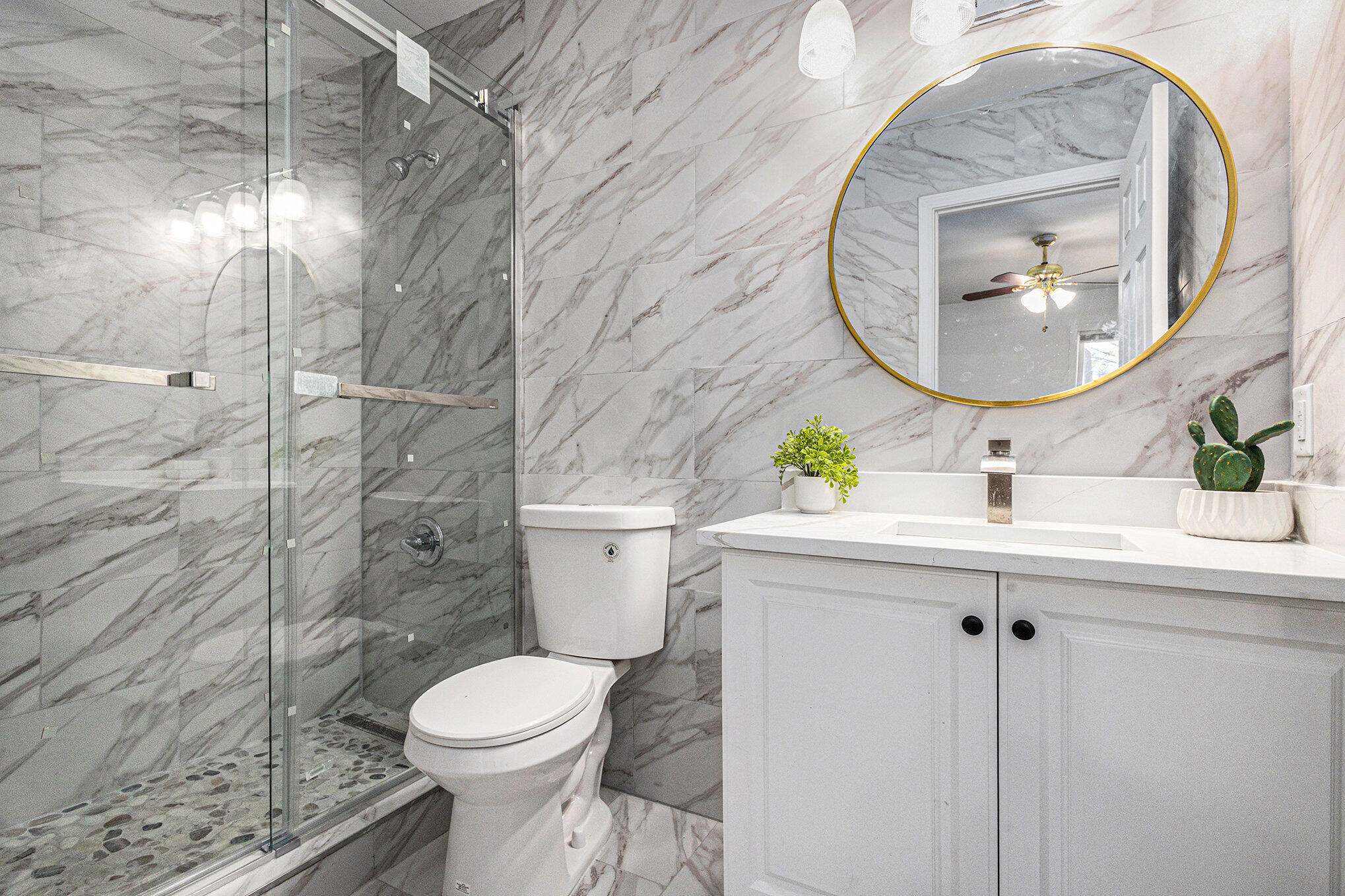 East Chicago, Indiana 46312, United States, 3 Bedrooms Bedrooms, ,2 BathroomsBathrooms,Residential,Active,84232