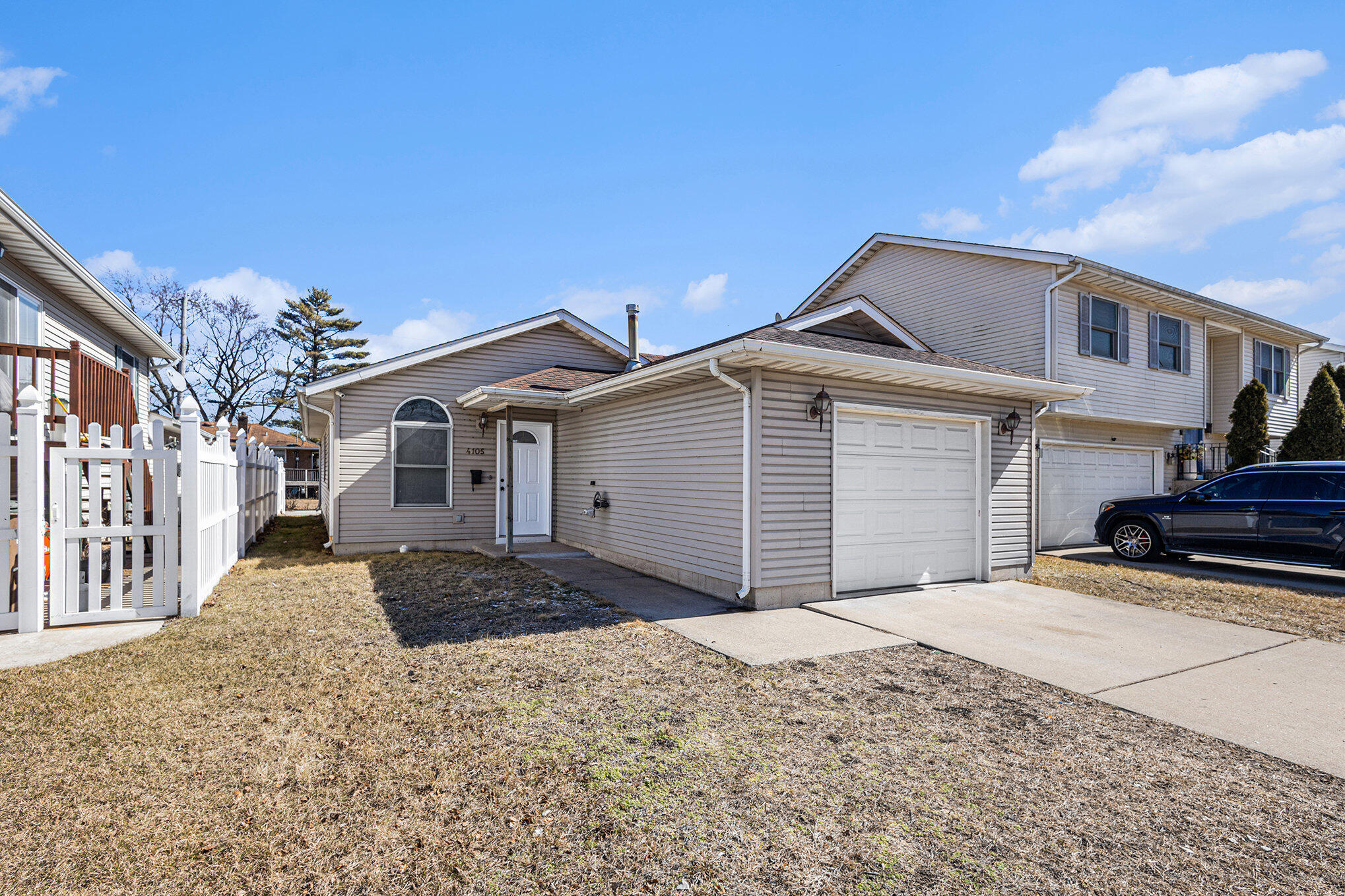 East Chicago, Indiana 46312, United States, 3 Bedrooms Bedrooms, ,2 BathroomsBathrooms,Residential,Active,84232