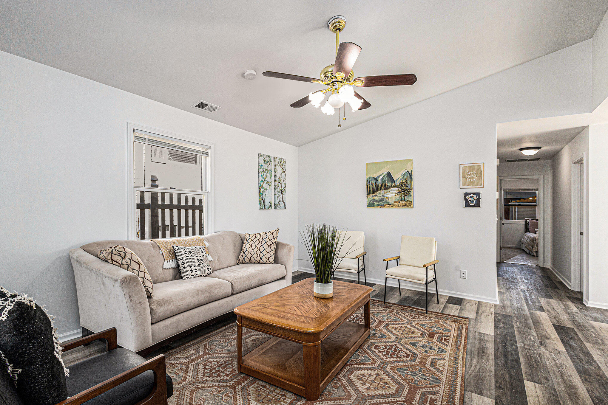 East Chicago, Indiana 46312, United States, 3 Bedrooms Bedrooms, ,2 BathroomsBathrooms,Residential,Active,84232