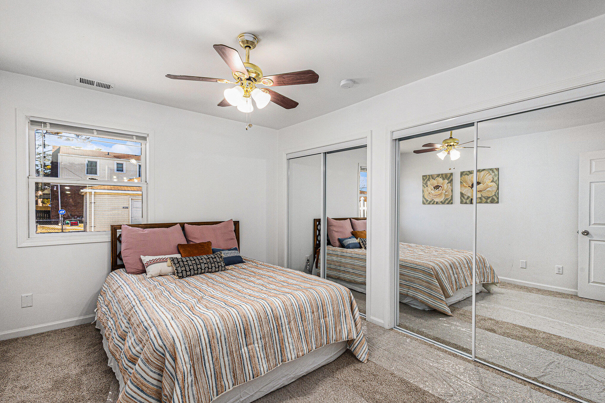 East Chicago, Indiana 46312, United States, 3 Bedrooms Bedrooms, ,2 BathroomsBathrooms,Residential,Active,84232