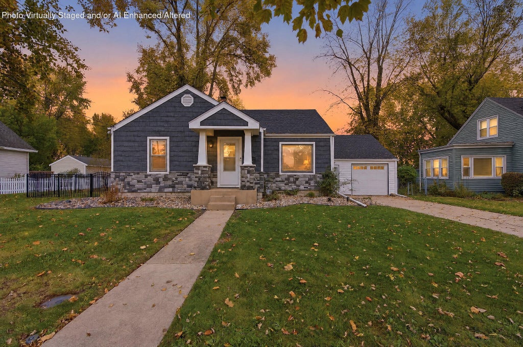 Photo of 404 Wabash Avenue, Chesterton, IN 46304 (MLS # 847652)