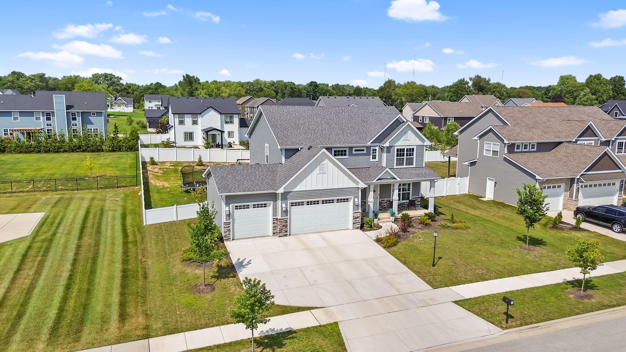 2207 Mary Lane