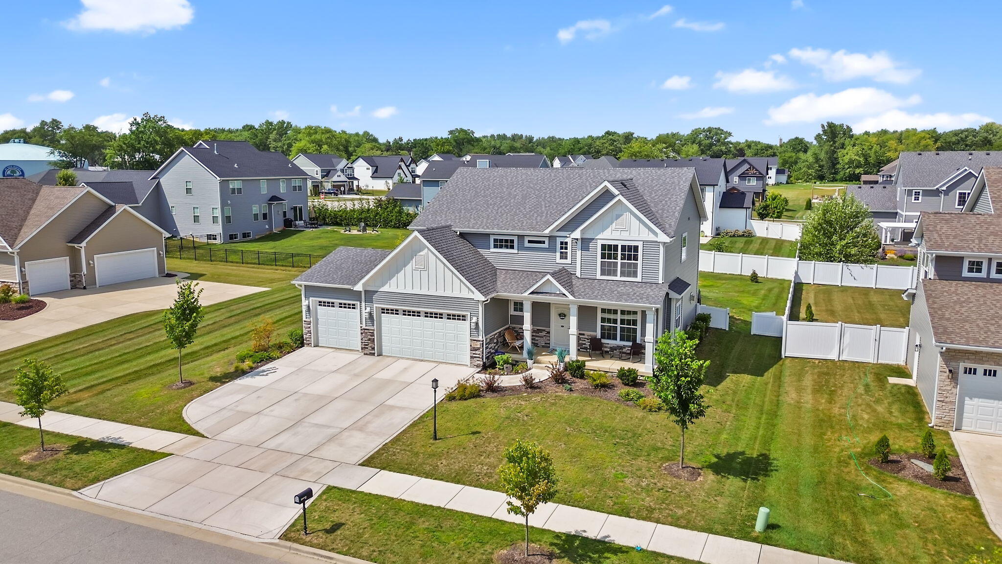 2207 Mary Lane