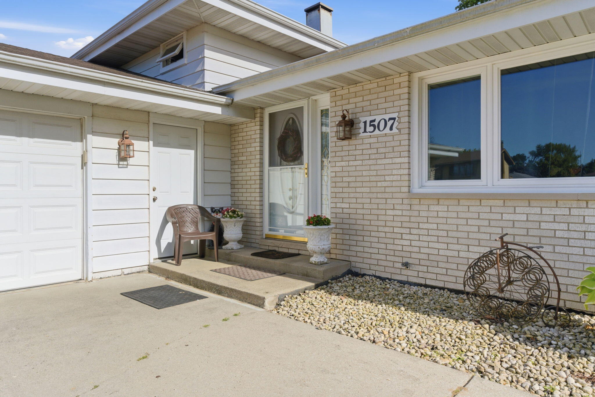 1507 W 94th Court