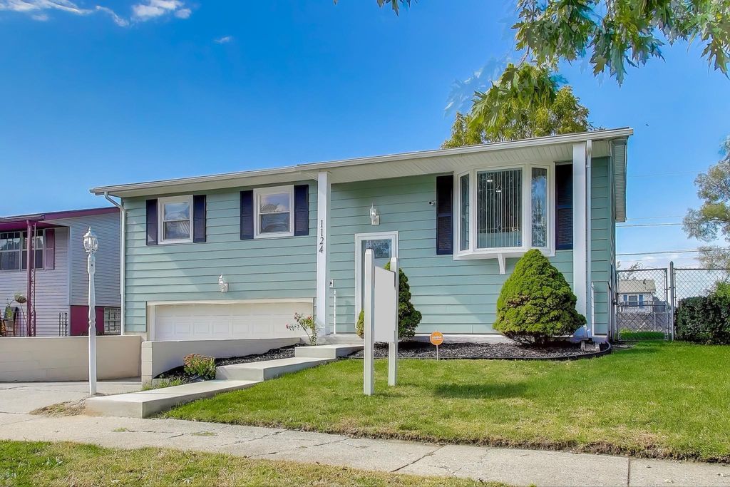 Photo of 1124 Clinton Street, Gary, IN 46406 (MLS # 829382)